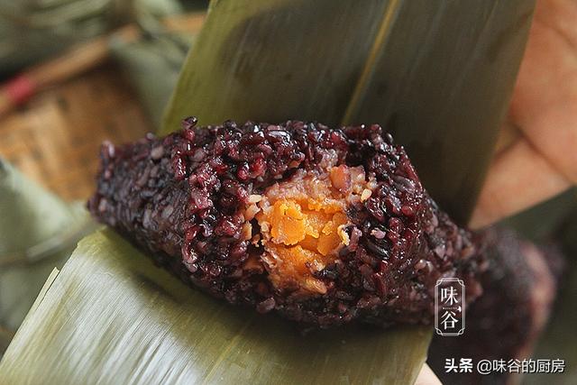 紫米和紫糯米一样吗有什么区别，紫米和紫糯米一样吗有什么区别呢（聪明女人爱吃这粽子）