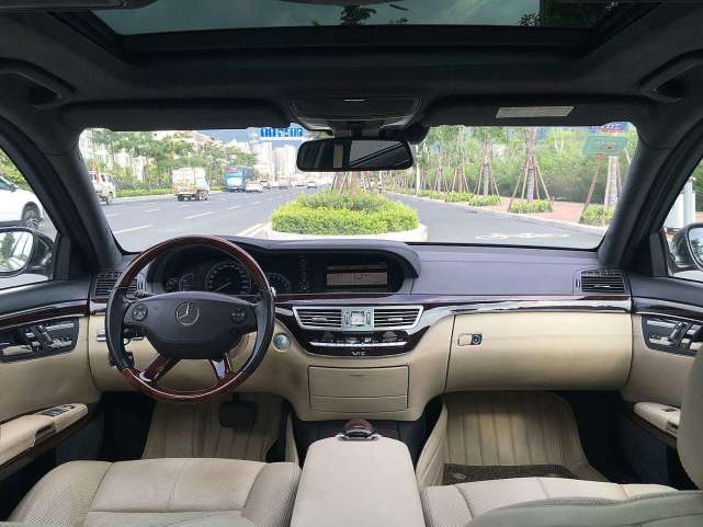 17年奔驰s600(只开30万公里,如今15万转手)