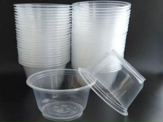 塑料盒能在微波炉加热吗，快餐塑料盒能在微波炉加热吗（如何正确使用微波塑料餐盒）