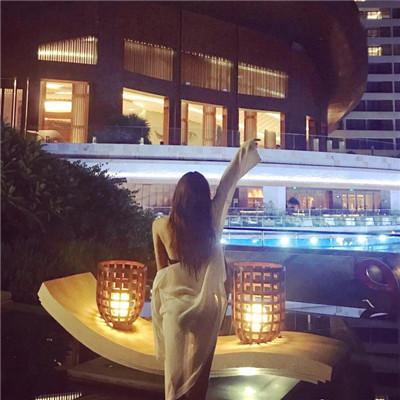 高冷禁欲系御姐女头像，高冷御姐范女神头像（御姐范微信霸气的女生背影头像）