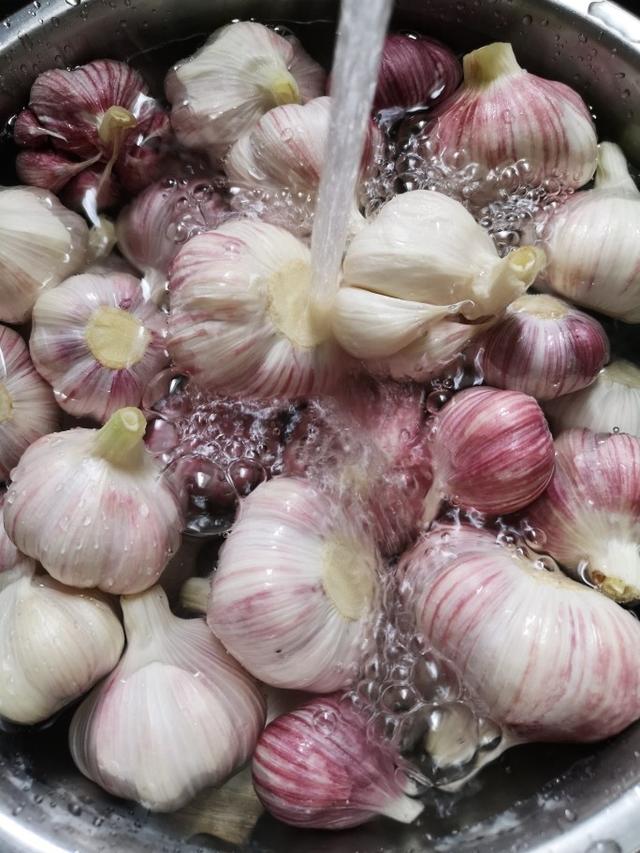 怎么在家里制作甜蒜，怎么在家里制作甜蒜泥（这配方我用了十几年）