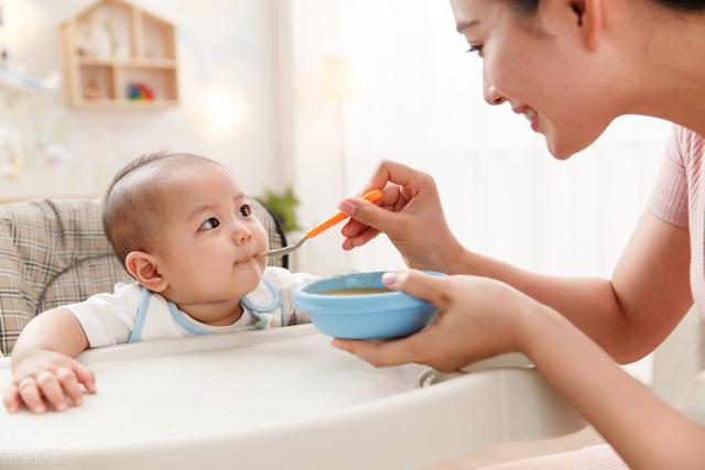 6-12个月宝宝辅食食谱表，婴儿6个月辅食食谱图（6-12个月宝宝辅食表）