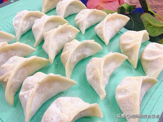 冷冻的饺子怎么煮，冷冻饺子怎么煮（有人用冷水有人用热水）