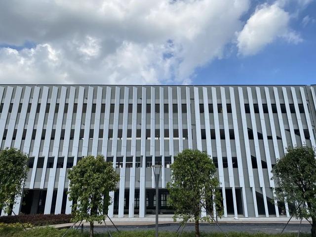 深圳大学西丽校区地址在哪 校园环境怎么样，深圳大学西丽校区地址在哪 校园环境怎么样（“荔枝大学”新校区来了助力莘莘学子扬帆起航）