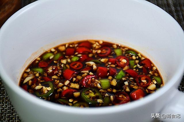 酸辣蕨根粉的做法大全，香辣蕨根粉的做法（大厨教你酒店做法）