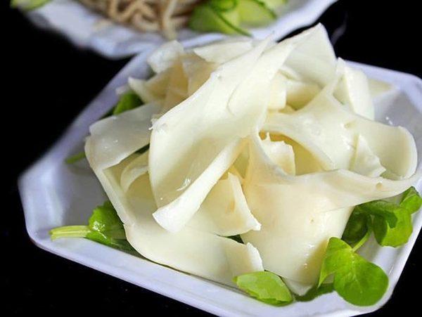 黄喉是什么，黄喉是什么动物身上的什么部位（重庆火锅里的黄喉）