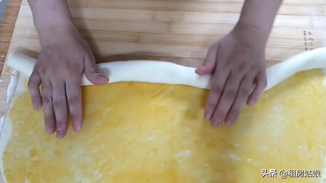 半发面的制作过程，天津传统水馅包子半发面制作方法（半发面油饼：一斤面）