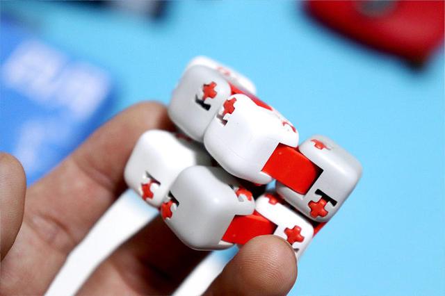 重庆话打飞白和打板子炮什么意思，重庆话大炮是什么意思（细数7件不起眼的小米好物）