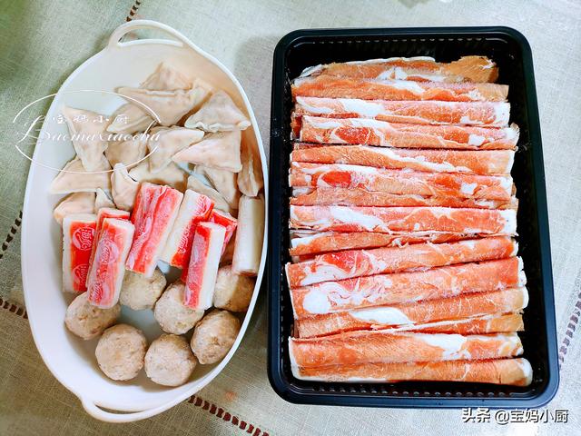 火锅料有什么食材，火锅料有哪些食材（吃啥都不如热乎乎的火锅）
