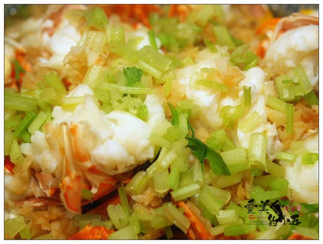 蒜蓉淸蒸大龙虾，蒜蓉澳洲龙虾做法（高档的海鲜更需要简单的烹饪）