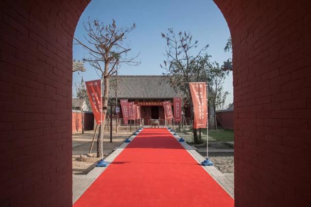 同盟古镇在哪，同盟古镇在哪个村（同盟古镇即将开业）