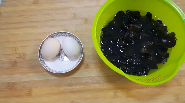 干木耳如何做家常菜，木耳吃了30年