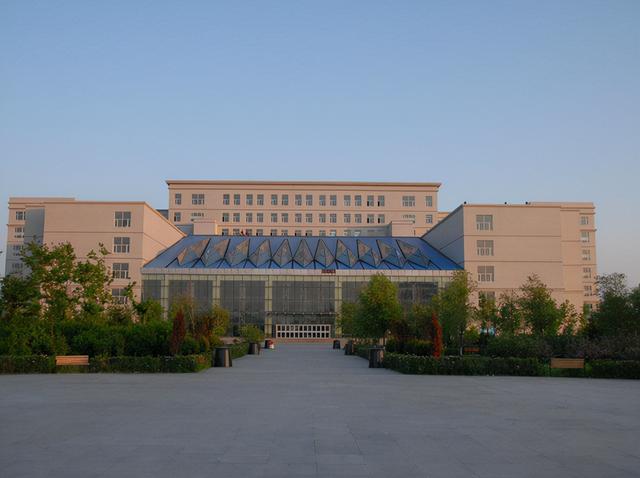 哈尔滨学院是几本，哈尔滨学院是几本大学（黑龙江两所大学可能晋级一本）