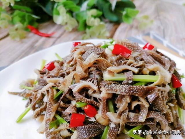 凉拌牛百叶的做法，凉拌牛百叶焯水多长时间（原来饭店里的凉拌牛百叶是这样做的）