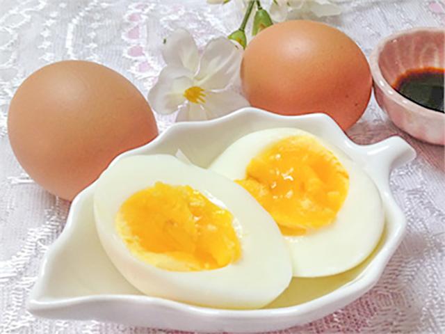 煮荷包蛋怎么做才能完整，荷包蛋怎么煮才能完整（水煮荷包蛋总是做不完整）