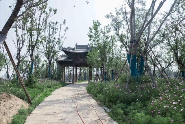 同盟古镇在哪，同盟古镇在哪个村（同盟古镇即将开业）