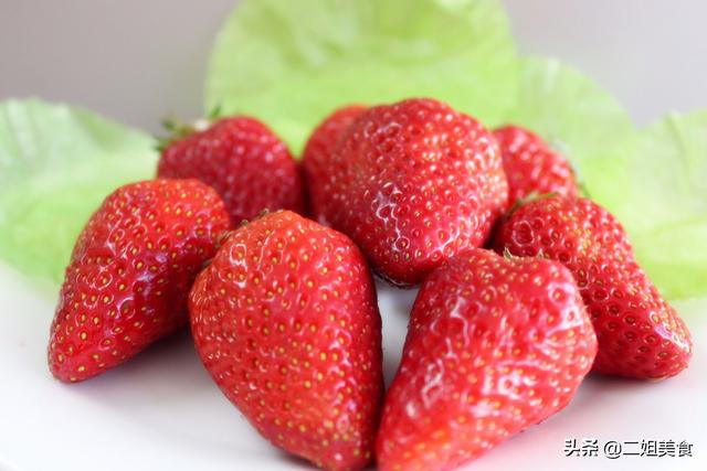 草莓怎样保存的时间长，草莓如何保存时间更长（草莓好吃但不好保存）