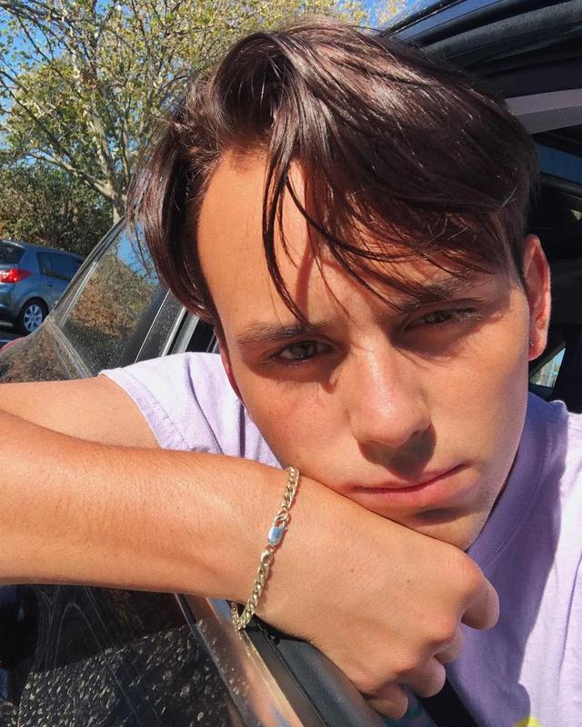 戳爷！戳爷！戳爷！，戳爷经历了什么（你知道戳爷还有个弟弟吗图片）