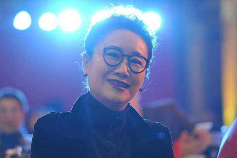 王冼平有几任老公，王冼平（一个\