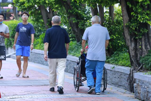 京东快递个人寄件，怎样使用京东快递物流发个人快递（京东快递推出个人寄件服务适老版）