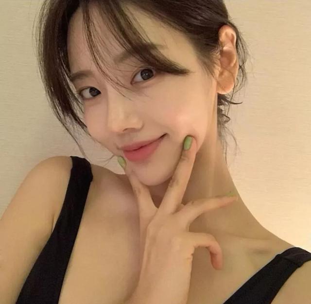 日落温柔女生头像，女生头像：温柔日落女生头像微信（日落尚且温柔，人间皆是浪漫）