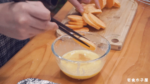 怎么做烤地瓜片，怎么做烤地瓜片视频教程（家里吃不完的番薯可以做起来了）