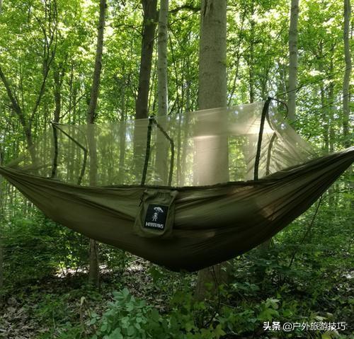 如何制作降落伞用绳子编，如何用绳子编降落伞（怎么不花钱自己在野外制作吊床—户外手工技能）