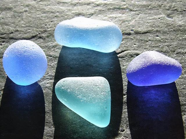 怎么样辨别手表蓝宝石的真假，蓝宝石常见仿品及其鉴别特征