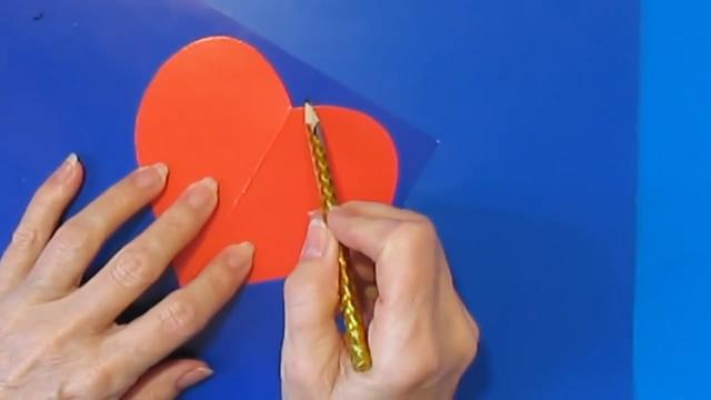 爱心卡片制作图片，漂亮简单的爱心立体贺卡（教你学习如何制作精美的爱心贺卡）