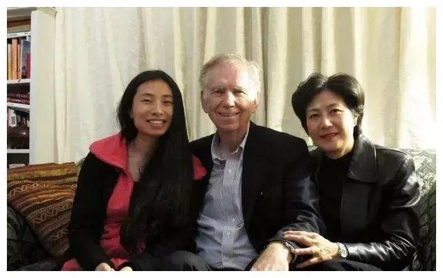 言情小说排行榜2013前十名，2013年小说排行榜言情（80年代父辈迷恋的“挂历女神”）