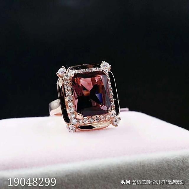 紫金多少钱一克市场价，紫金价格每克多少钱（尼基金珠宝帮您分辨俄罗斯紫金和彩金的区别）