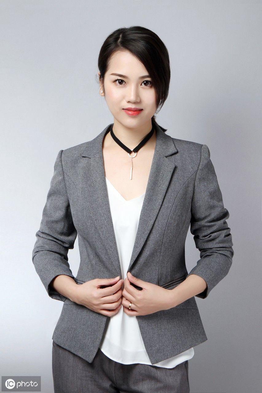 职业女性穿的衣服叫什么，适合35岁女人的服装品牌