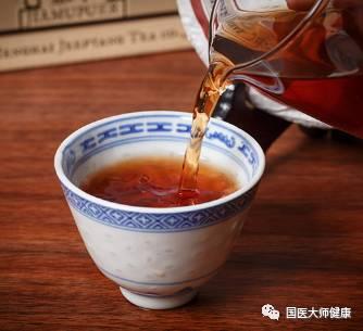 喝什么茶降低胆固醇，喝什么茶可以降低胆固醇（如何为自己选出长寿茶）