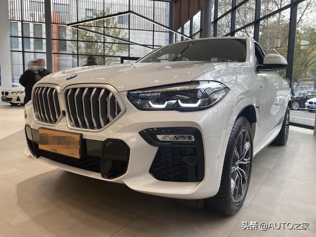 宝马x6价格多少钱一辆，宝马X62021款最低价格是多少钱（4.4T+8AT）