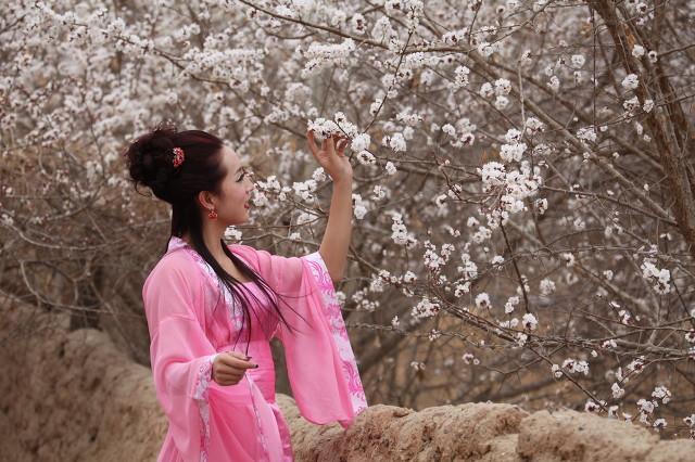 已婚男女聊天多久出轨，已婚男女暧昧期一般多久（已婚女人不要沒事总爱找异性聊天）