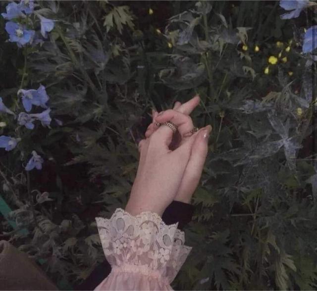 甜甜的情话文案，很甜很撩的情话句子（甜甜的情话文案合集）