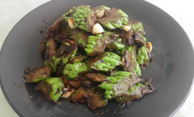 苦瓜怎么做不苦，苦瓜要怎么做才不苦而且还脆（学会了夏天隔三岔五吃）