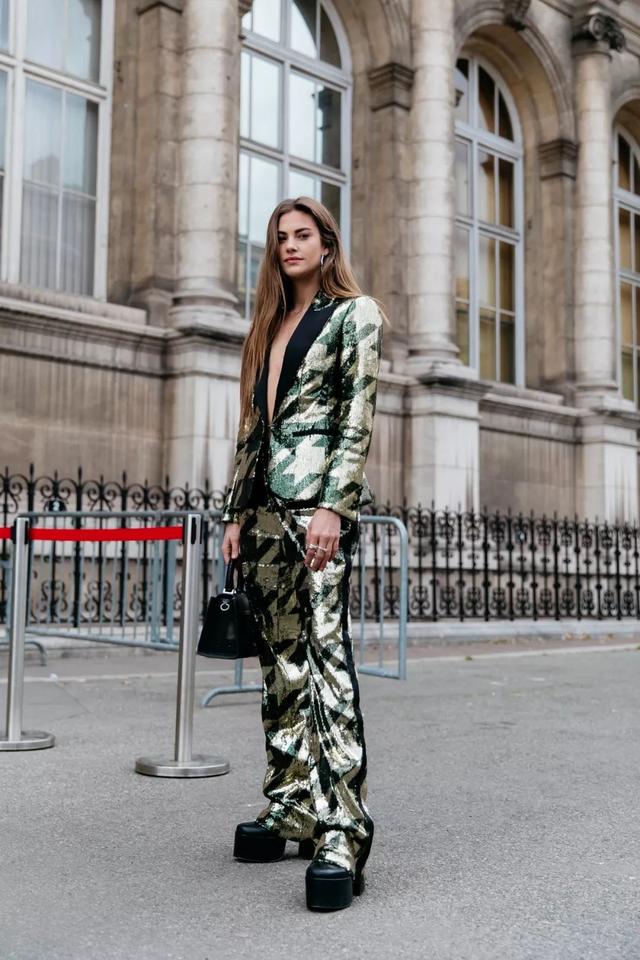 yoke当网名是什么意思，Yoke(束缚)微信昵称（2019年时尚圈上演了一出“老友记”来看看谁回归了）