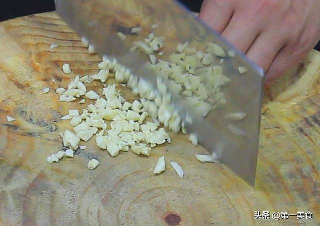 麻辣水煮鱼片最正宗的做法，厨师长教你做水煮麻辣鱼片