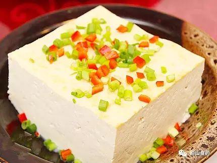 海水豆腐怎么制作，海水豆腐制作全过程（王哥庄海水豆腐：嫩滑不苦涩）