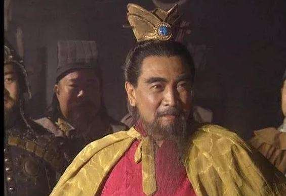 赤壁之战的故事，三国赤壁战役故事（刘备被曹操围攻孙权出手相救）