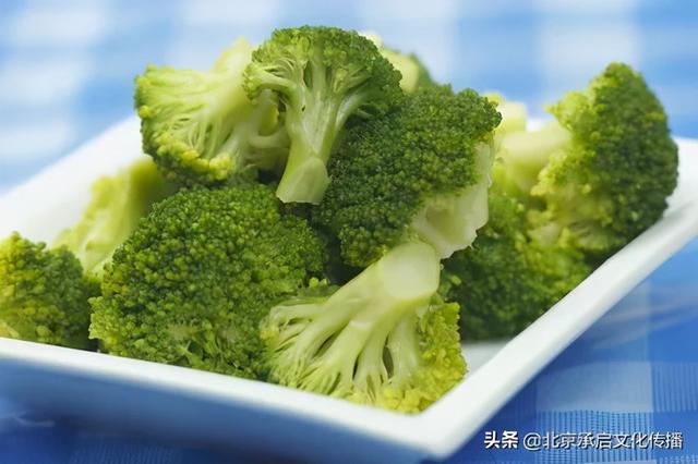咸鸭蛋胡萝卜粥，4款暖胃粥下肚