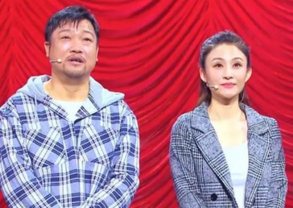 “喜剧接班人”贾冰：35岁辞去副处级工作，娶美女妻子，人生赢家