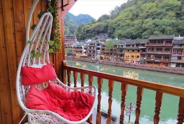 凤凰古城特产，凤凰古城特产水果像葡萄一样叫什么?_（凤凰古城最全攻略，看了不后悔）