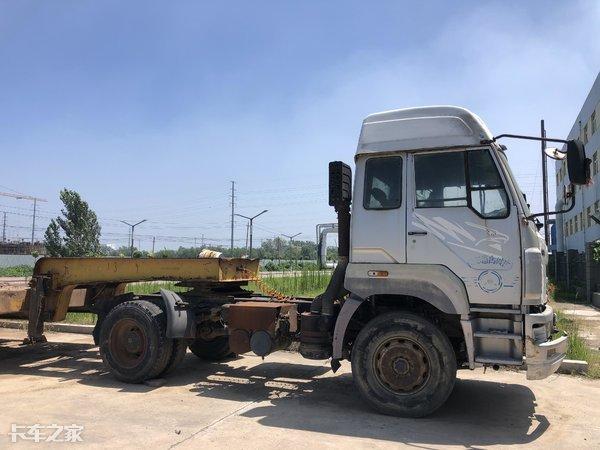 新大威336(实拍国二青岛解放大威牵引车) - 四帝国车市