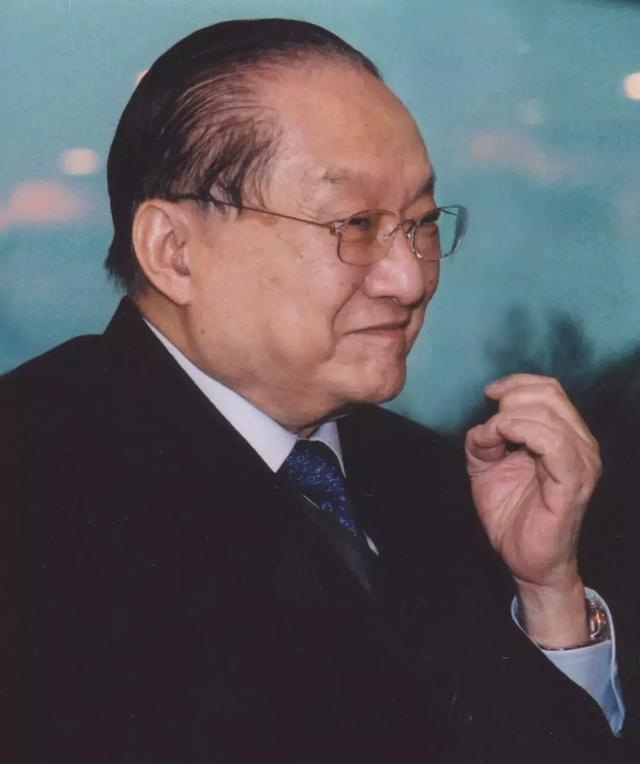 飞雪连天射白鹿笑书神侠倚碧鸳,飞雪连天射白鹿笑书神侠倚碧鸳是什么意思(金庸留给时代最好的礼物) 飞雪连天射白鹿笑书神侠倚碧鸳,飞雪连天射白鹿笑书神侠倚碧鸳是什么意思(金庸留给时代最好的礼物)