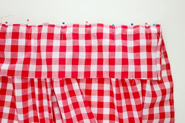 围裙款式图片大全，唐朝男子衣服款式图（把一条简单的围裙设计成时髦的款式）