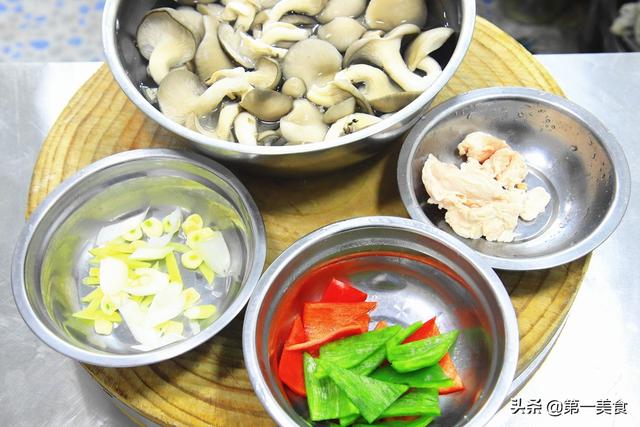 炒蘑菇怎么做好吃，炒菌菇最好吃的做法大全（大火一炒、2分钟出锅）