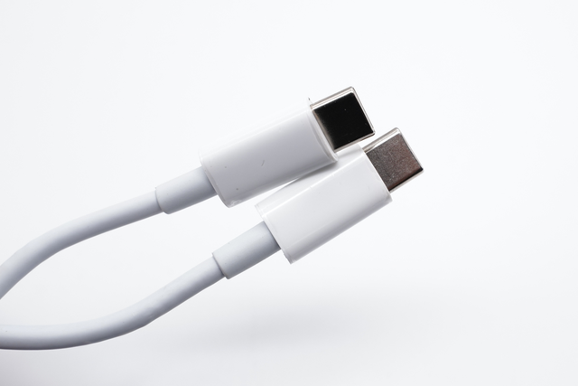 小米手机充电器，小米手机充电器通用吗（小米GaN氮化镓充电器65W）