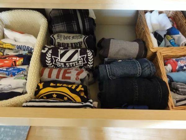 如何整理衣柜，衣柜衣服怎么整理又整齐又好找（这样收拾至少能节省一半空间）